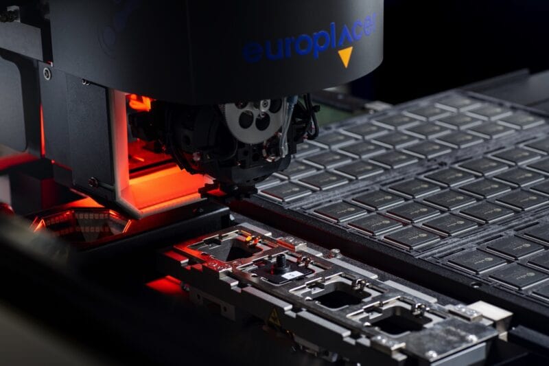 High performance rotary turret head